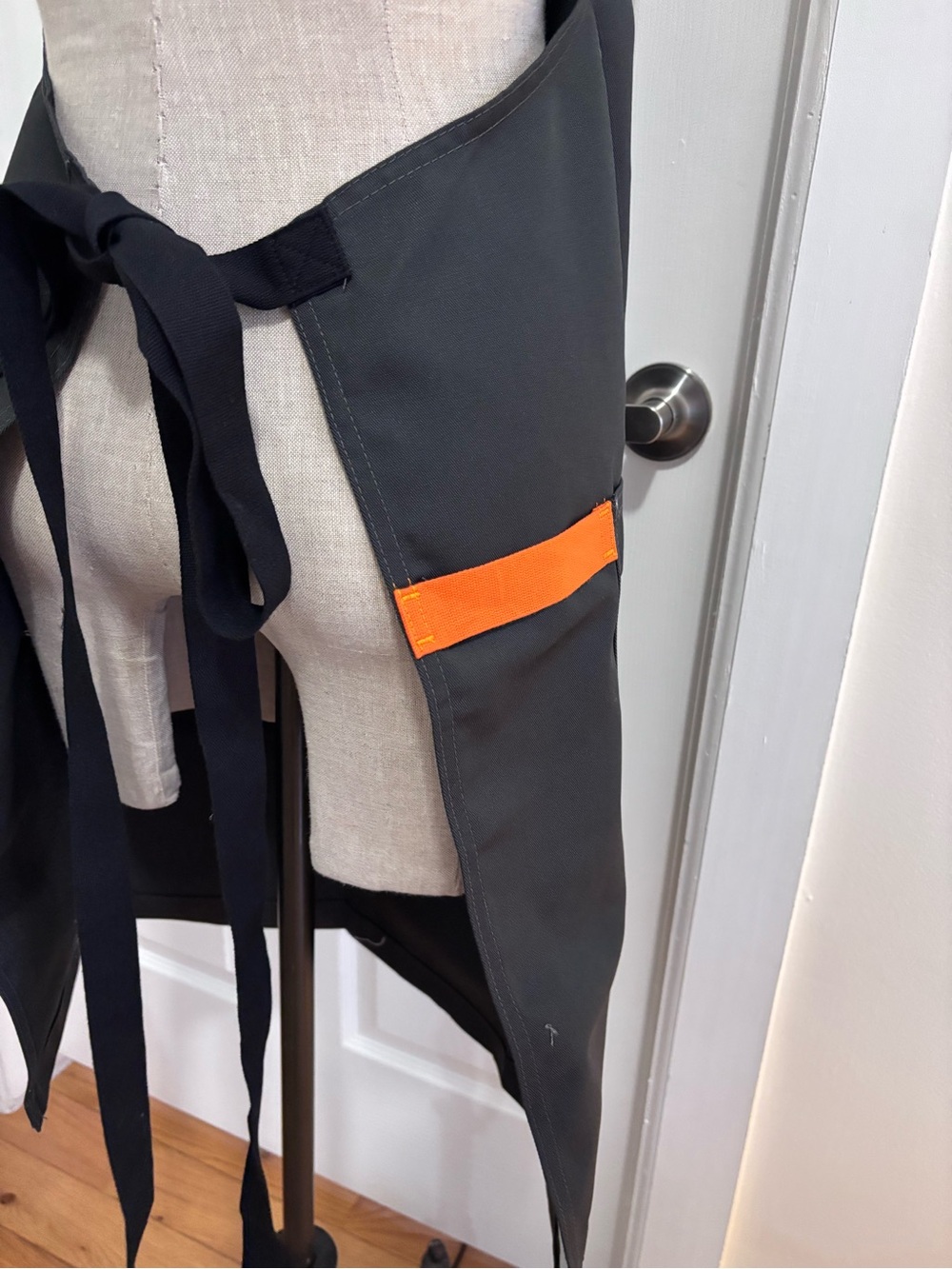 hedley & bennett Black Apron with Orange Accent Patch NWOT - Picture 5 of 6